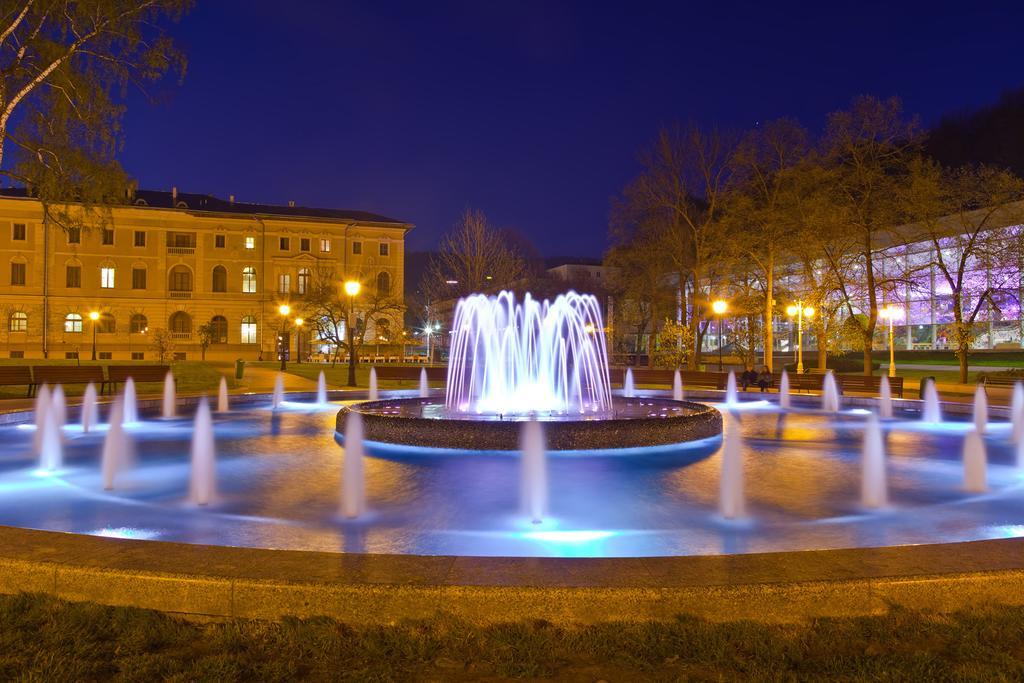 Apartment Center Platinum